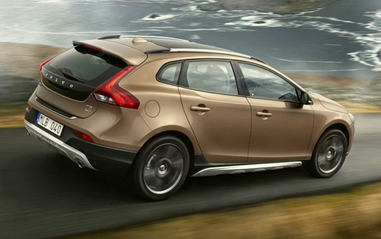 Volvo to launch Rs. 25 lakh car V40 Cross Country in India