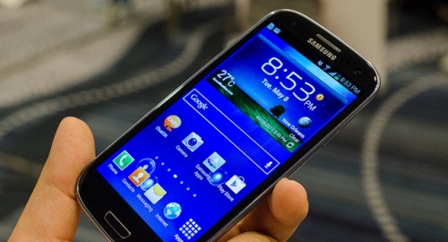 Galaxy S4 smartphone unveiled by Samsung Electronics, screen size smaller than Galaxy SIII