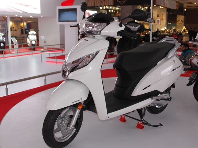 Scooters make a strong come back in the Indian two wheeler segment