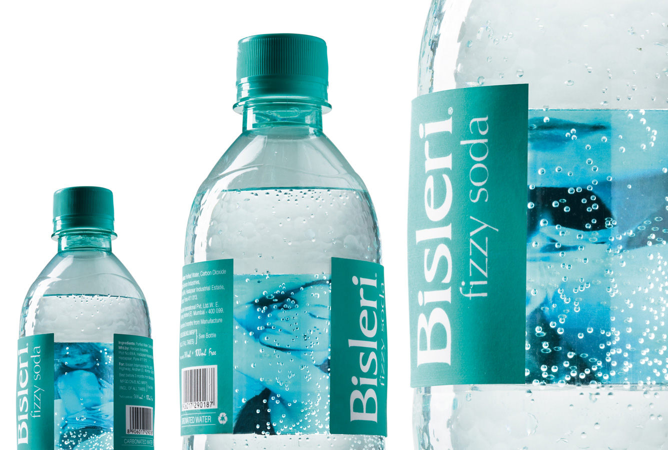 Вода бутылка звук. Бутылка для воды. Простая вода в бутылках. Bisleri Soda. Бутилированная вода с зелеными листочками.