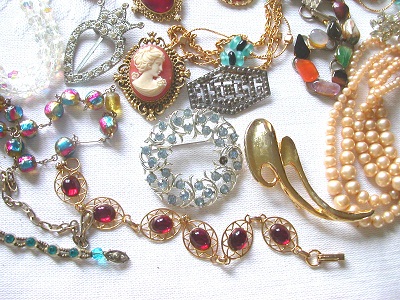 Costume Jewelry Industry in India Loses Grip Due to Weak Demand