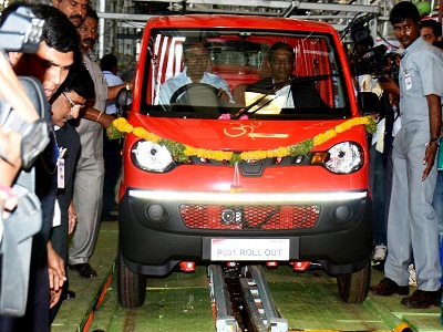 Mahindra & Mahindra to come up with small commercial passenger vehicle next year