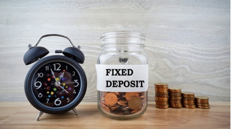 How to avoid premature withdrawal from fixed deposits in bank by using FD laddering