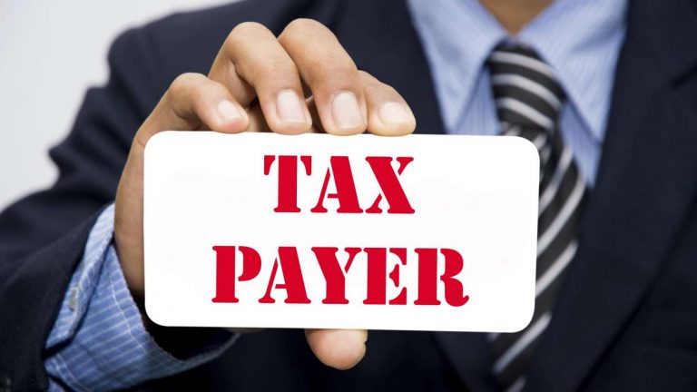 Government to identify tax defaulters: Expensive shopping brought into tax net