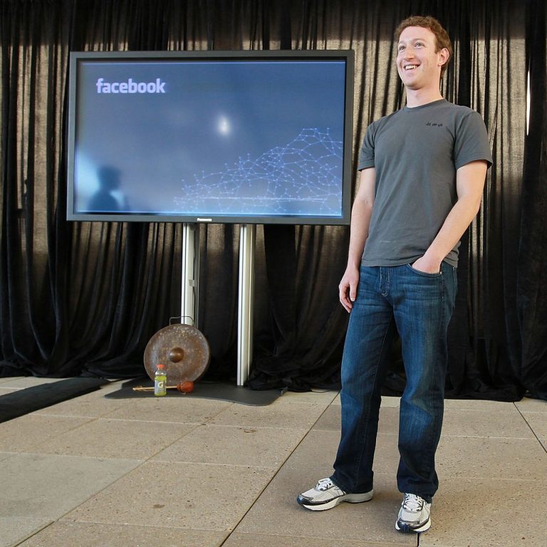 Mark Zuckerberg Joins $100-Billion Club