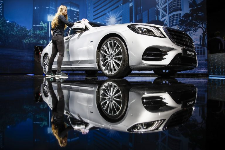 Mercedes to go green with electric S-class reboot