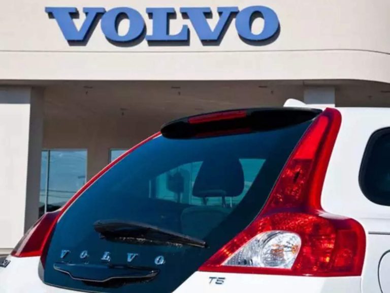 Volvo Car India joins with HDFC Bank to launch Volvo Car Financial Services