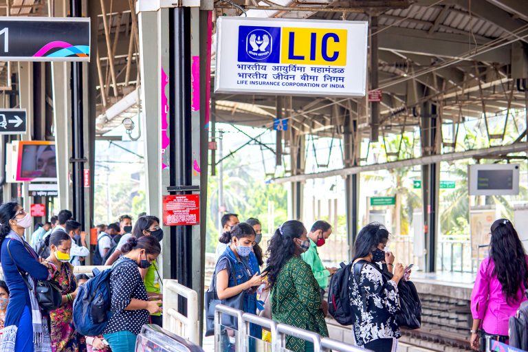 LIC’s Branding Rights of Andheri Metro Station, campaign executed by Times OOH