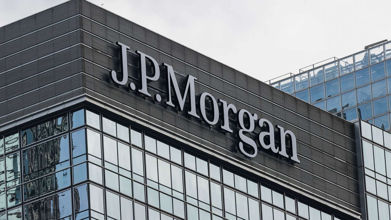 JPMorgan to provide wealthy clients with access to bitcoin | Passionate In Marketing