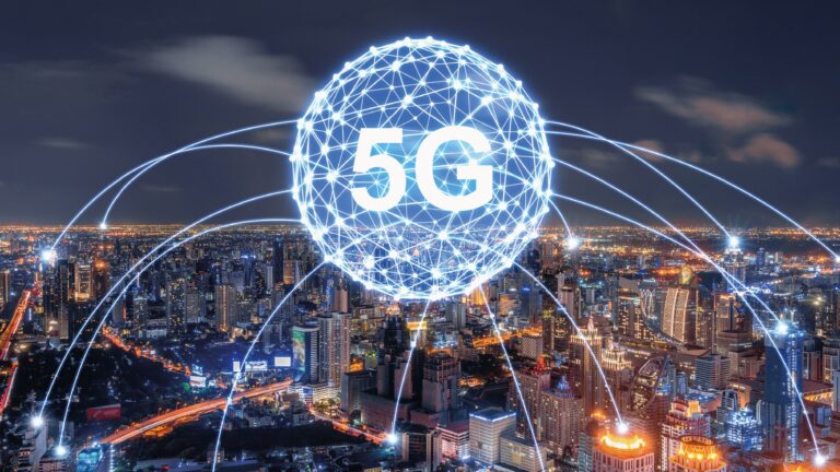 An Intelligent Combination of AI with 5G Technology