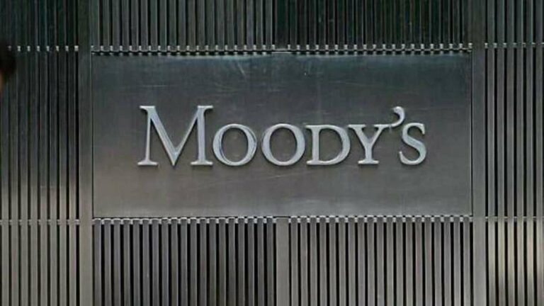 Moody’s upgrades outlook for Indian banks to stable from negative
