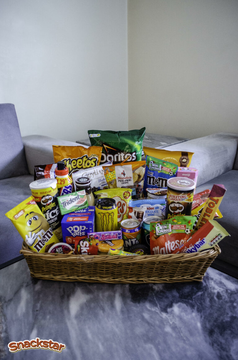 Curate exquisite hampers with scrumptious Snackstar treats this festive season!