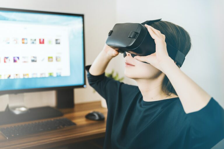 Metaverse and virtual reality drives big tech