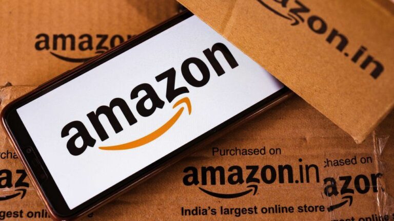 Surprise your loved one with these exciting gifts from Amazon.in this Valentine’s Day