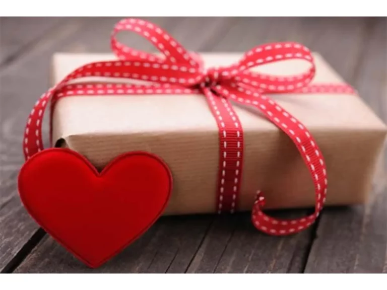 Five monetary Gift option for your partner this Valentine’s Day