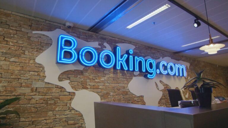 Booking .com makes easy at flight ticket booking safer and more secure