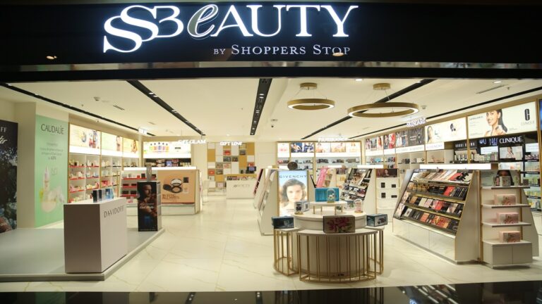Shoppers Stop launches new SS BeAUTY store for Estée Lauder