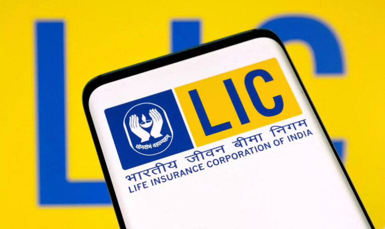 Govt concerned on LIC stock price: DIPAM Secy
