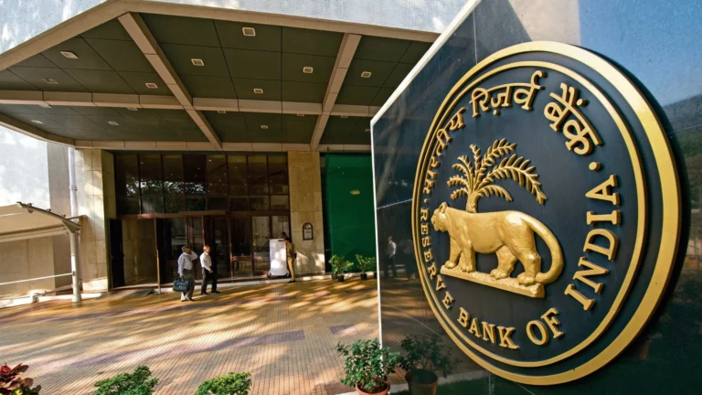 RBI looks to boost intervention forwards in the rupee fight