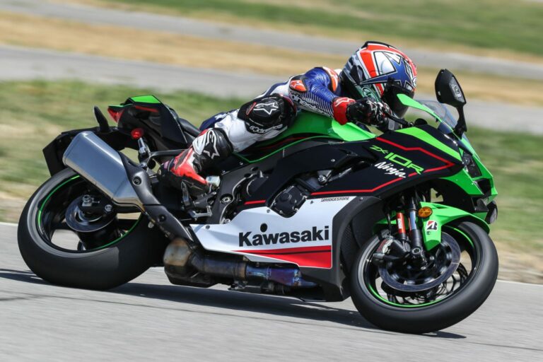 2023 Kawasaki ZX-10R launched in India: Check price