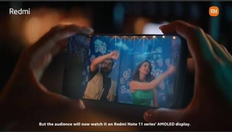 Anurag Kashyap and Vaani Kapoor focus on Redmi Note 11’s display