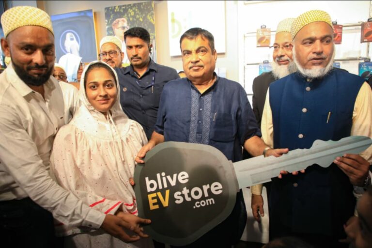 Shri Nitin Gadkari inaugurates BLive’s second Multi-brand EV store in Nagpur, third in the state