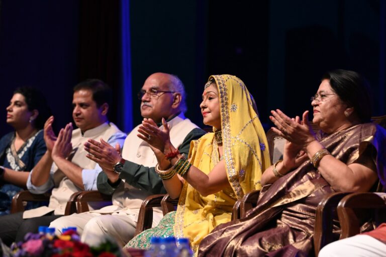 Vishwarang Pustak Yatra 2022′ concluded with Padmashree folk singer Malini Awasthi’s beautiful rendition