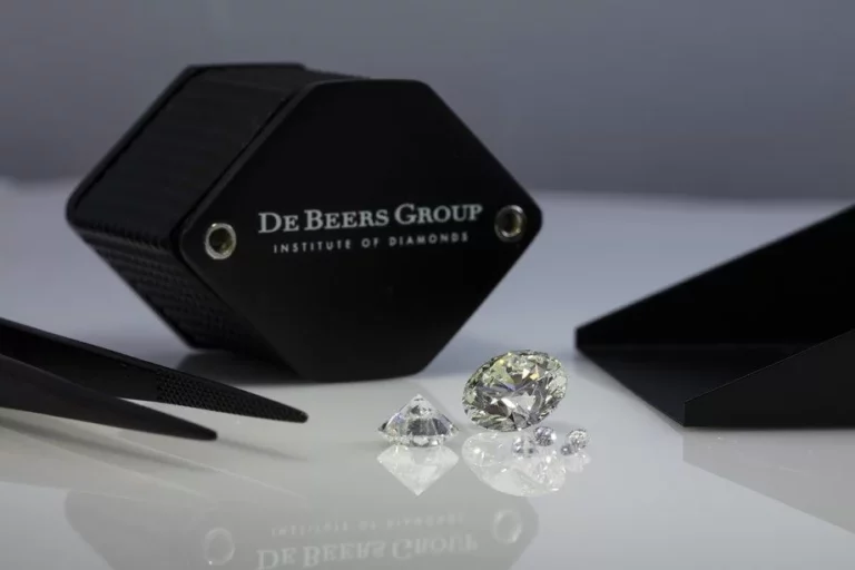 De Beers new research highlights key trends shaping how younger generations perceive, research and buy diamonds