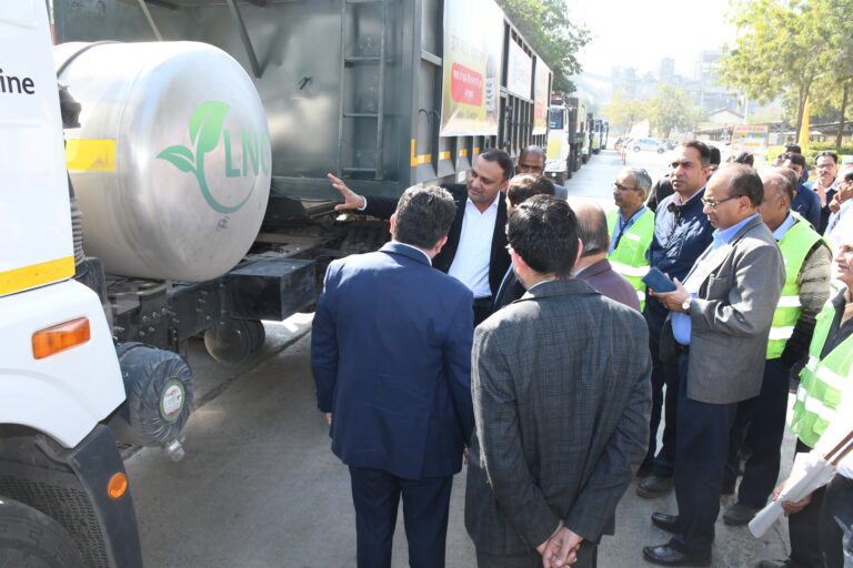 Green Trucking Revolution begins as Blue Energy Motors LNG trucks hit the Indian road 
