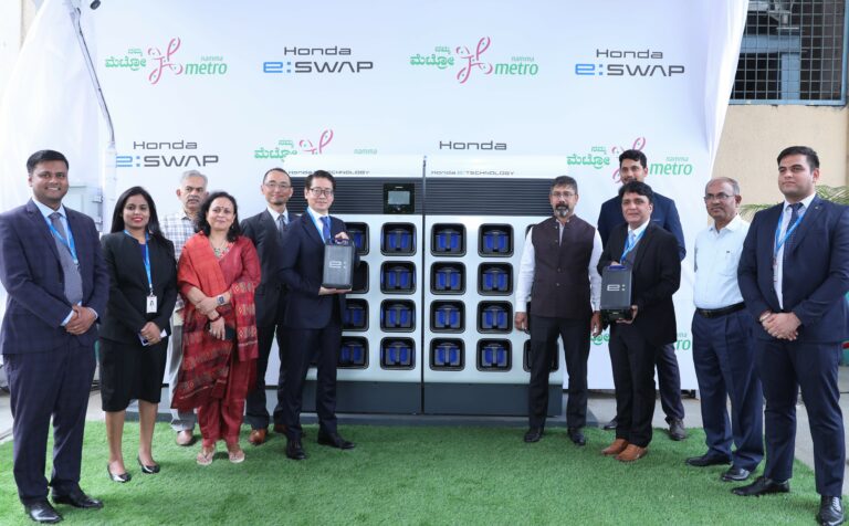 Mr. Kiyoshi Ito, President & CMD of Honda Power Pack Energy India and Anjum Parwez, MD of BMRCL inaugurated Honda eSwap Station at Banashankari Metro Station