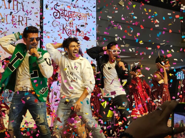 Bollywood celebrities light up Nexus Seawoods Mall