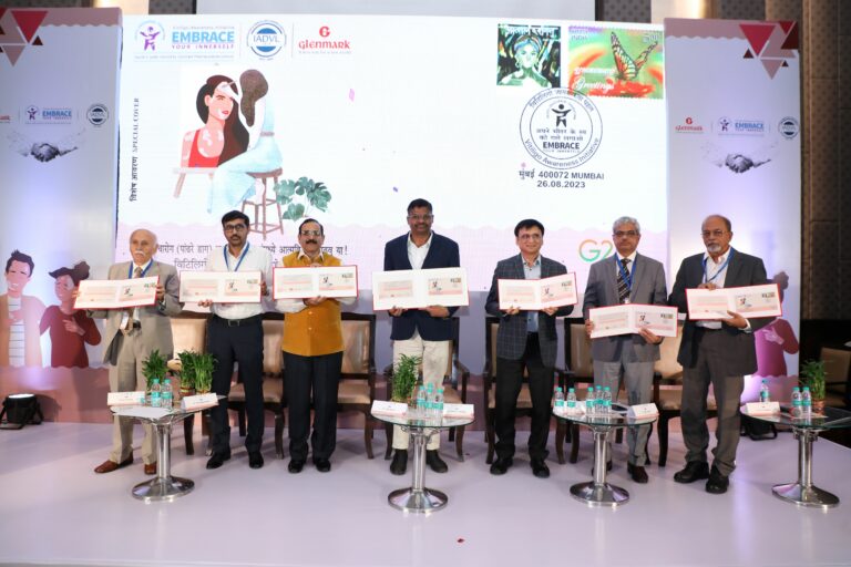 Alok Malik, President and India Business Head, Glenmark Pharmaceuticals along with the dignitaries from India Post and IADVL unveling of the Special Cover on Vitiligo