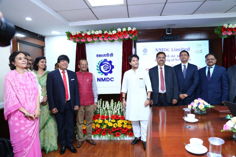 Shri Jyotiraditya Scindia unveils new logo of NMDC