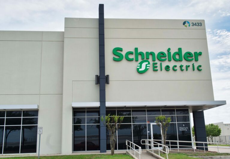 Schneider Electric and Samridhi Group Sign MoU to Offer Sustainable Smart Home Solutions