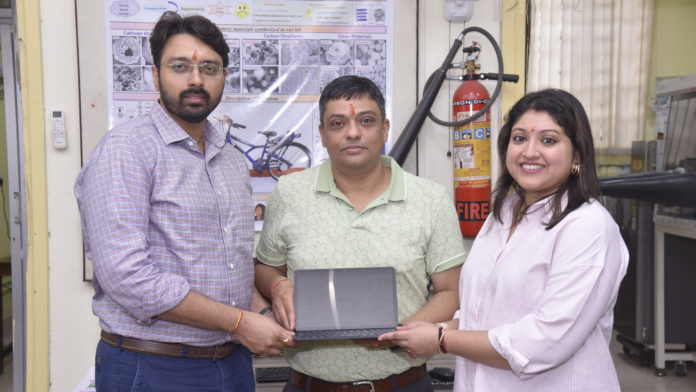 Prof Amreesh Chandra(Dept of Physics) IIT Kharagpur and Mr Manohar Bethapudi(Founder and CEO , Uneverse Mobility and Ms Kamalika Guha(Co- Founder and CMO, Uneverse Mobility