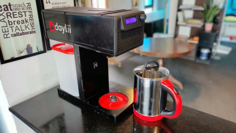 Desmania Innovation Labs presents Daylii – Autonomous Tea Machine at International Railway Equipment Exhibition 2023