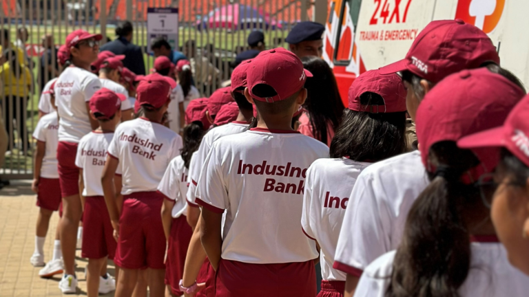 IndusInd Bank scales up the Cricket World Cup experience by bringing cricket fans to #CheerForGreatness