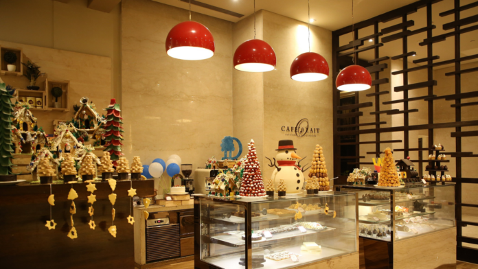 DoubleTree by Hilton Gurugram Baani Square Illuminates This Festive Season's Christmas Tree