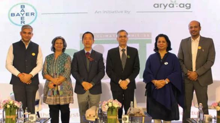 from left to right: Prasanna Rao, CEO and Co-founder, Arya.ag; Ms. Rachna Panda, Country Group Head, Communication and Public Affairs & Sustainability for Bayer South Asia; Shri. Manoj Ahuja, Hon’ble Secretary, MoA&FW; Dr Harsh Kumar Bhanwala, Ms Sarita Bahl, Head of corporate social responsibility at Bayer; Anand Chandra, Co-founder and executive director at Arya.ag