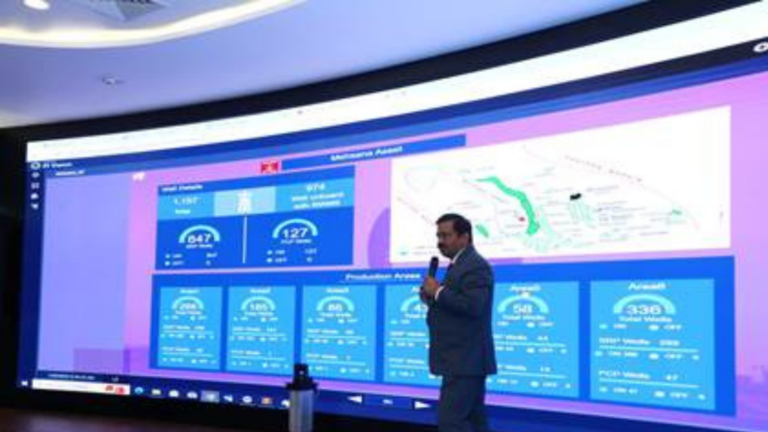 Petroleum Minister Hardeep Singh Puri inaugurates ONGC Digital Corporate Visualization Center