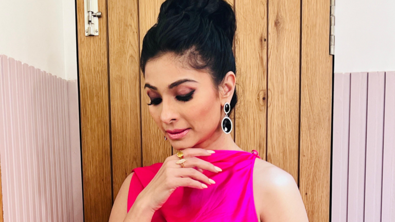 Trending Pics: Tanishaa Mukerji is here to stab your hearts in her stunning pink attire, we are going bananas