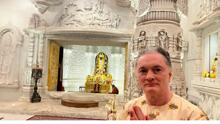 Gautam Hari Singhania seeks divine blessings at Ram Mandir before Bhoomi Poojan for new Ethnix by Raymond store in Ayodhya