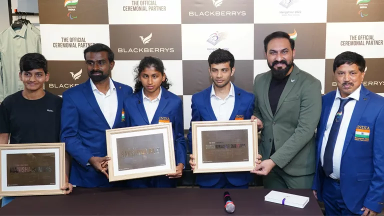 Blackberrys felicitates Indian winners of the Hangzhou 2022 Asian Para Games at its store in Bengaluru 