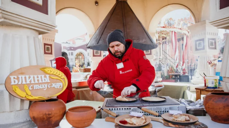 Pancakes and Impressions - An Unforgettable Gastronomic Journey to Moscow