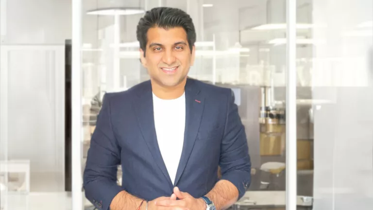 Roadzen CEO Rohan Malhotra Awarded 'Innovative Entrepreneur of the Year’ at the Economic Times Summit