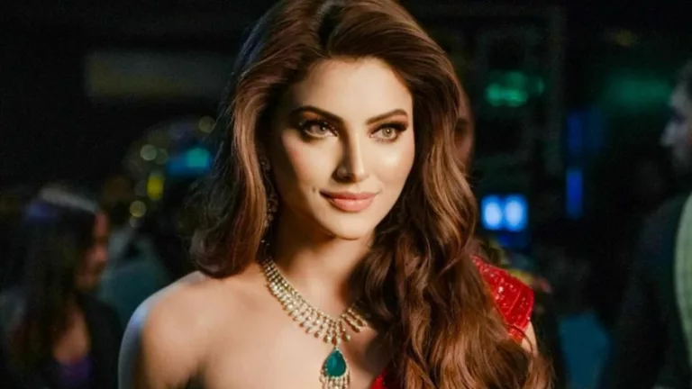 Urvashi Rautela reveals the three qualities that she would like her 'man' to have, the internet gets super excited