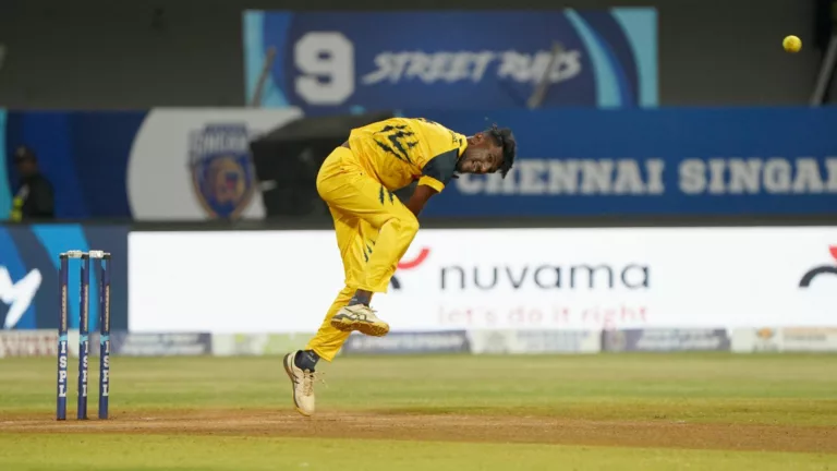 Fighting Chennai Singams go down to Srinagar Ke Veer off penultimate ball in thriller