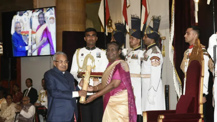 Dr. Sitaram Jindal Conferred with Prestigious Padma Bhushan Award by the President of India