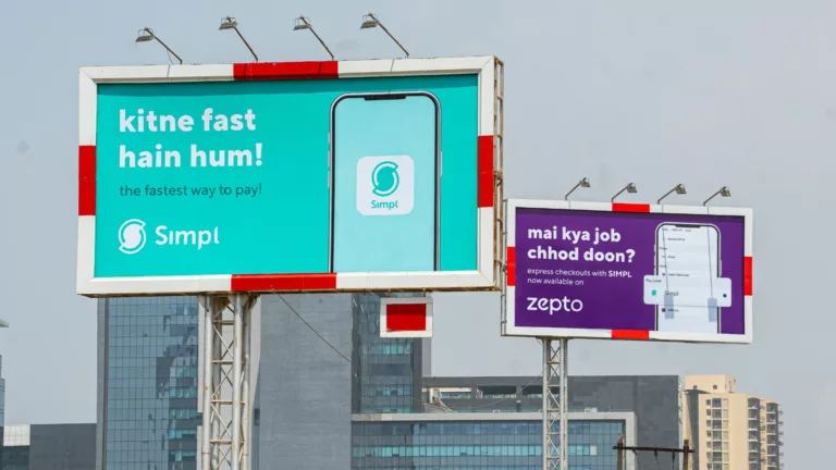 Zepto-Simpl’s BillBoard Banter flirts with #SabseTezKaun to highlight their Instant Checkout with Fastest Deliveries