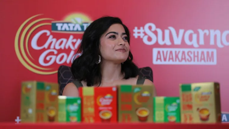 Tata Tea Chakra Gold Hosts Grand Finale of Suvarna Avakasham Contest With Rashmika Mandanna